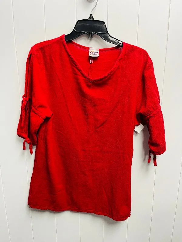 Top Short Sleeve By Oh My Gauze In Red, Size: S