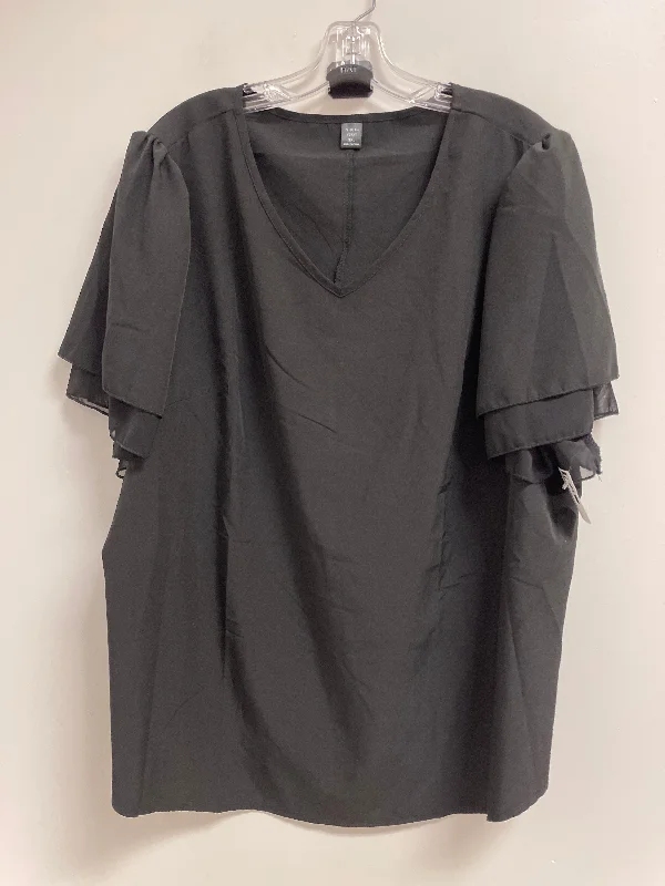 Top Short Sleeve By Shein In Black, Size: 3x