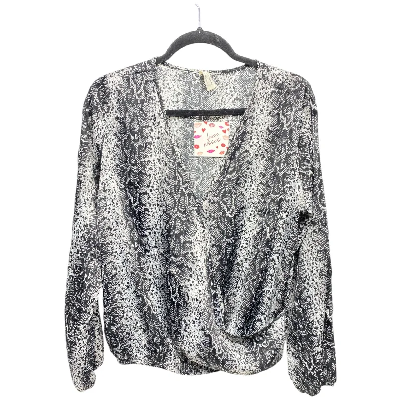 Top Long Sleeve By Free Kisses In Snakeskin Print, Size: L